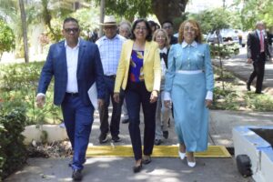 Ana Rojas, Carlos Arroyo Ramos y Clariza Portes inscriben candidaturas para dirigir la UASD Recinto Santiago