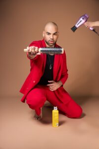 Victorino Carey se posiciona como referente en colorimetría avanzada y salud capilar en Nueva York