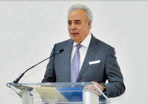 El empresario Félix García fue el artifice de la iniciativa para que la Circunvalación Norte llevara el nombre de Luis Crouch Bogaert