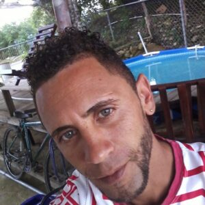 Familia denuncia desaparición de hombre tras arresto policial en Tamboril