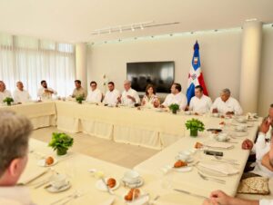 Expo Acero reúne a líderes de la industria con el presidente Abinader