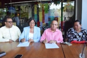 Ana Rojas se perfila como nueva directora de la UASD Santiago con el respaldo del maestro José de Luna