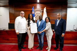 Declaran a Zuleika Viera Hija Meritoria de Santiago