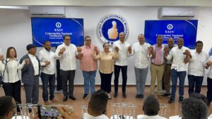 Reeligen al Ing. Andrés Cueto como presidente municipal del PRM en el municipio de Santiago