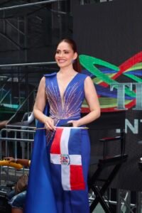 Jenny Blanco reafirma su conexión con la diáspora como presentadora de la Gran Parada Dominicana de Manhattan