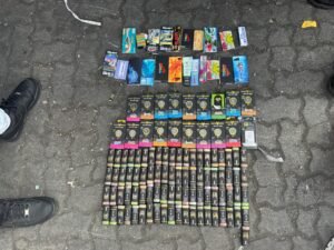 DNCD intercepta 100 vapers llenos de un líquido presumiblemente marihuana